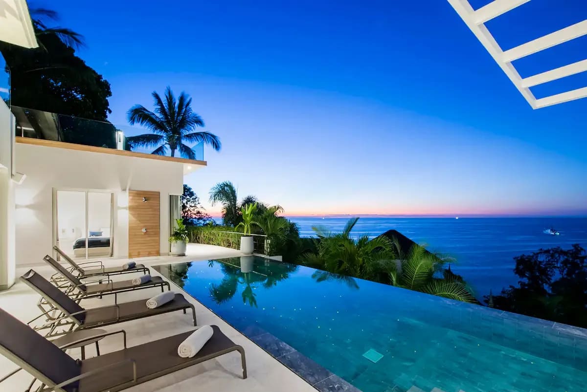 4 bedrooms Villa in Surin Heights No. 11006